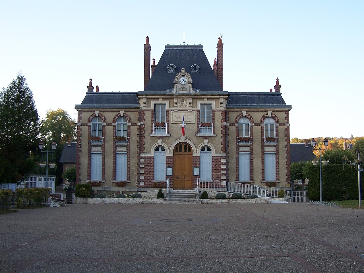 Grand Tour de Paris, Villiers-Saint-Frédéric - Courgent